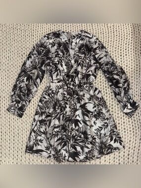 H&M Black and White Floral Long-Sleeve Dress